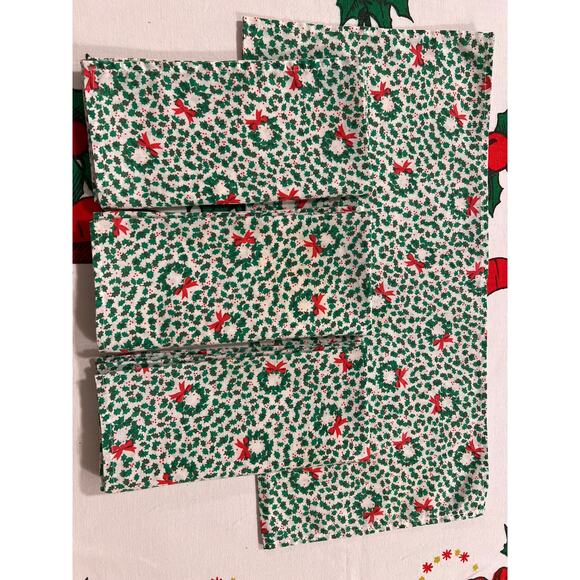 Wreath Vintage Cloth Napkins Set of 4 - Picture 1 of 5